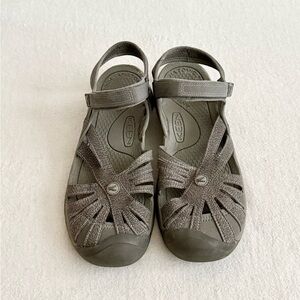 Keen Gray Washable Closed Toe Sandals with Adjustable Strap - Women’s Size 10